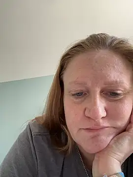 Snapshot of Kellilyn10 chatting on 05.28.26 Kellilyn10 online show from 05.28.26