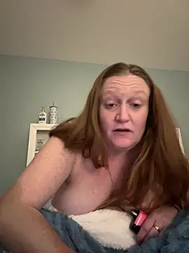 Snapshot of Kellilyn10 chatting on 05.29.26 Kellilyn10 online show from 05.29.26