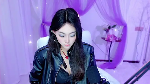 Tili Lucky online show from 05.15.26