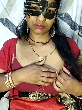 Snapshot of Juli_80 chatting on 05.16.26 Juli 80 online show from 05.16.26
