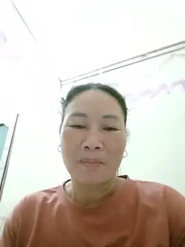 Snapshot of BlueGirlyeah chatting on 05.18.26 BlueGirlyeah online show from 05.18.26