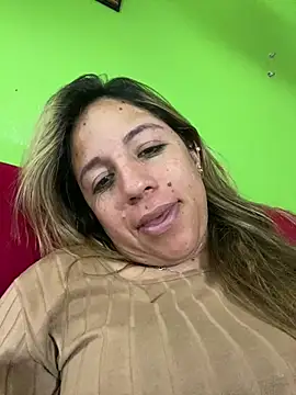 Snapshot of queen_silvanna chatting on 06.30.26 queen silvanna online show from 06.30.26