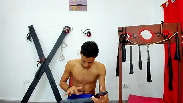 friends lust latin online show from 05.16.26