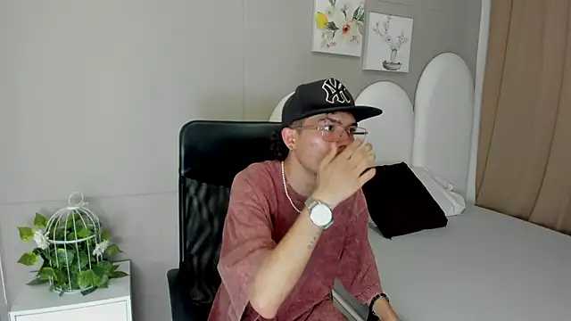 Snapshot of jake_miller__ chatting on 05.26.26 jake miller online show from 05.26.26