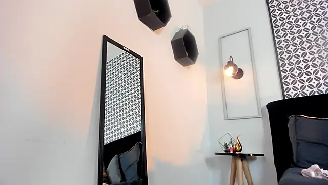 amelie furtado online show from 05.23.26