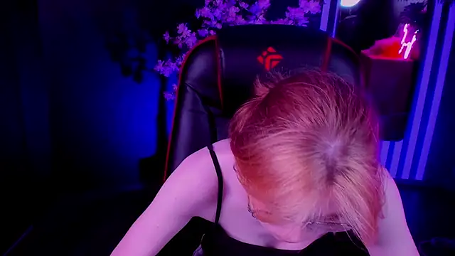 FoxxyyPolly online show from 05.19.26