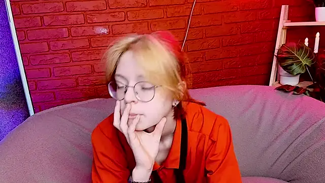 FoxxyyPolly online show from 05.21.26