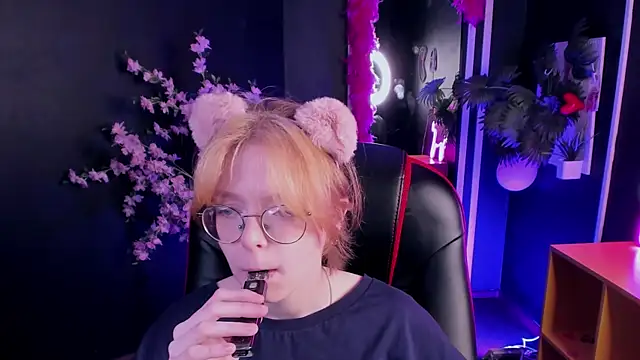 FoxxyyPolly online show from 05.24.26