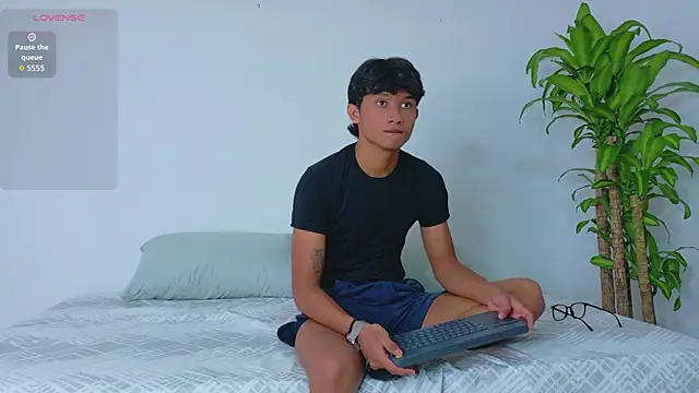 Snapshot of Iam_erick chatting on 05.29.26 Iam erick online show from 05.29.26