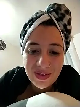 Snapshot of Annie_loveer chatting on 06.14.26 Annie loveer online show from 06.14.26