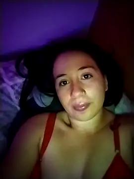 Snapshot of Annie_loveer chatting on 06.20.26 Annie loveer online show from 06.20.26