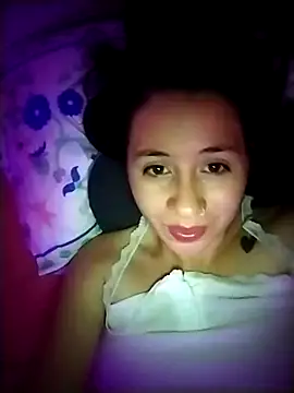 Snapshot of Annie_loveer chatting on 06.25.26 Annie loveer online show from 06.25.26