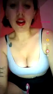 Snapshot of Annie_loveer chatting on 07.06.26 Annie loveer online show from 07.06.26
