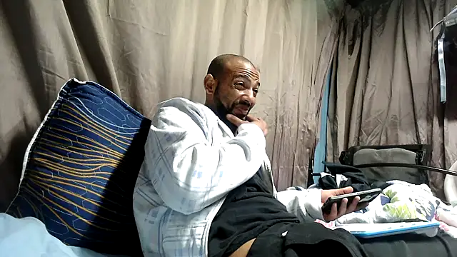 Snapshot of Camodick chatting on 04.19.26 Camodick online show from 04.19.26