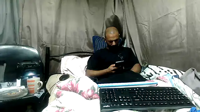 Snapshot of Camodick chatting on 04.29.26 Camodick online show from 04.29.26