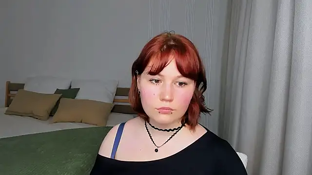 Snapshot of MiaLacrice chatting on 05.17.26 MiaLacrice online show from 05.17.26
