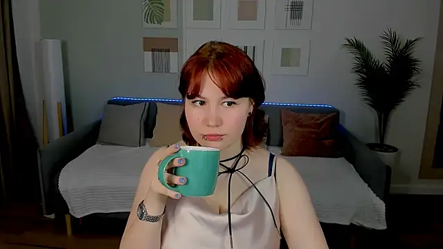 Snapshot of MiaLacrice chatting on 05.20.26 MiaLacrice online show from 05.20.26
