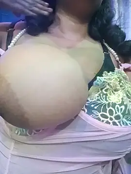 Safiyaaajj online show from 05.17.26