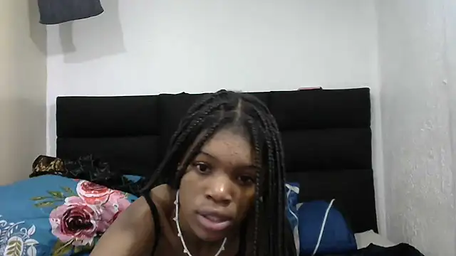 Snapshot of PetiteBarbie_05 chatting on 05.29.26 PetiteBarbie 05 online show from 05.29.26