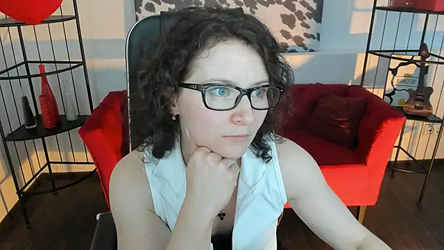 AureliaGleam online show from 05.10.26
