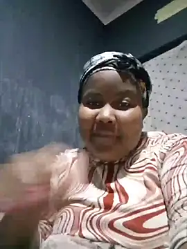 ChubbyMidgetxxx19 online show from 05.11.26