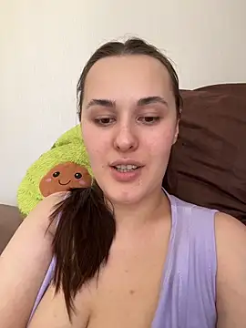 Queen Monica  online show from 05.24.26