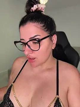 Snapshot of SophiePale chatting on 07.16.26 SophiePale online show from 07.16.26