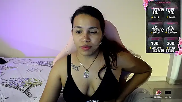 Snapshot of sexydiabliita chatting on 05.14.26 sexydiabliita online show from 05.14.26