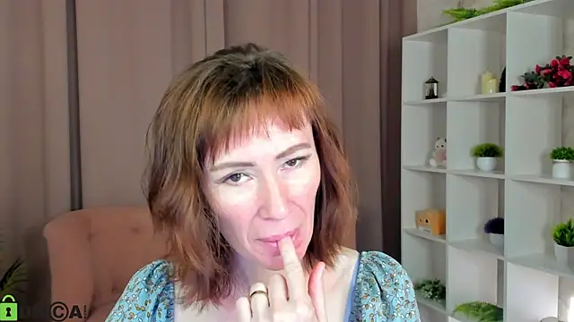 Snapshot of gracekellyyy chatting on 06.15.26 gracekellyyy online show from 06.15.26