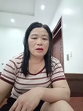 Snapshot of -Lytina- chatting on 06.13.26 -Lytina- online show from 06.13.26