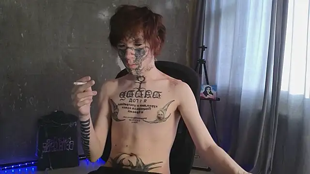 Snapshot of Emo___boy chatting on 05.11.26 Emo boy online show from 05.11.26