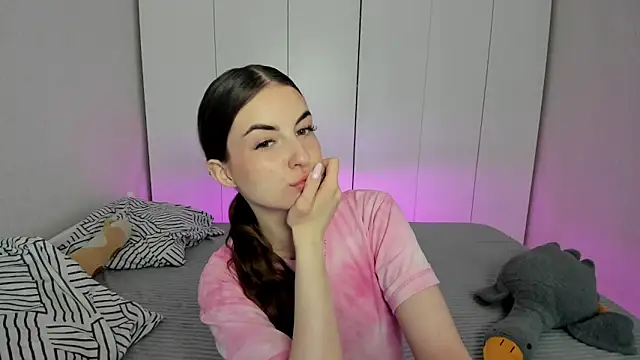 Snapshot of kelly_sallazar chatting on 05.13.26 kelly sallazar online show from 05.13.26