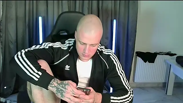 Snapshot of Bigbaald chatting on 07.02.26 Bigbaald online show from 07.02.26
