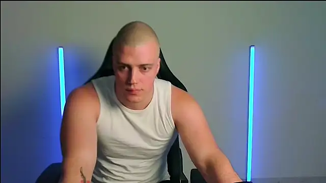 Snapshot of Bigbaald chatting on 07.07.26 Bigbaald online show from 07.07.26