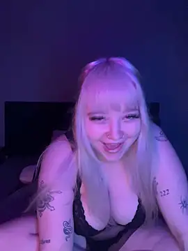 Snapshot of xxcocoaxx26 chatting on 05.29.26 xxcocoaxx26 online show from 05.29.26