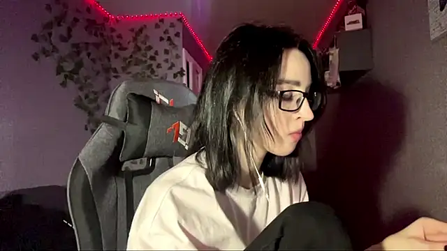 Snapshot of NightFoxxx chatting on 05.15.26 NightFoxxx online show from 05.15.26