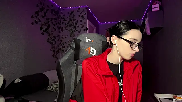Snapshot of NightFoxxx chatting on 05.18.26 NightFoxxx online show from 05.18.26