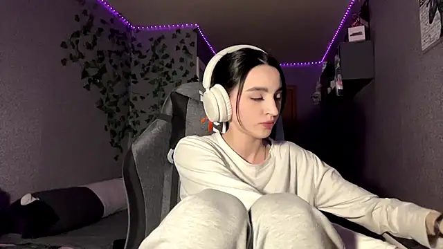 Snapshot of NightFoxxx chatting on 05.19.26 NightFoxxx online show from 05.19.26