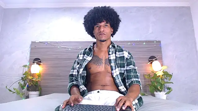 Snapshot of Dilan_Hall chatting on 05.15.26 Dilan Hall online show from 05.15.26