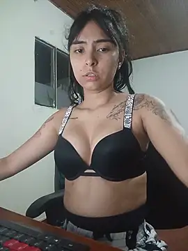 Snapshot of Amarantha_222 chatting on 05.29.26 Amarantha 222 online show from 05.29.26