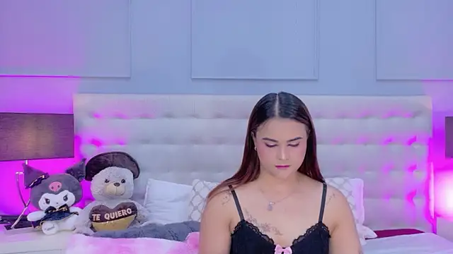 Snapshot of DulceeGarcia chatting on 06.25.26 DulceeGarcia online show from 06.25.26