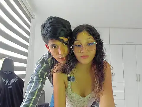 Snapshot of Motasandcalis chatting on 05.12.26 Motasandcalis online show from 05.12.26