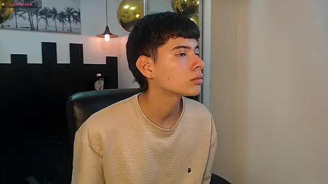 Snapshot of mateo_daza chatting on 05.19.26 mateo daza online show from 05.19.26