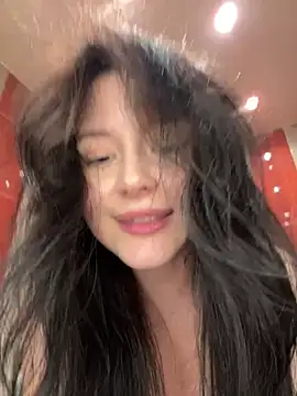 Snapshot of EvaHearts chatting on 05.19.26 EvaHearts online show from 05.19.26