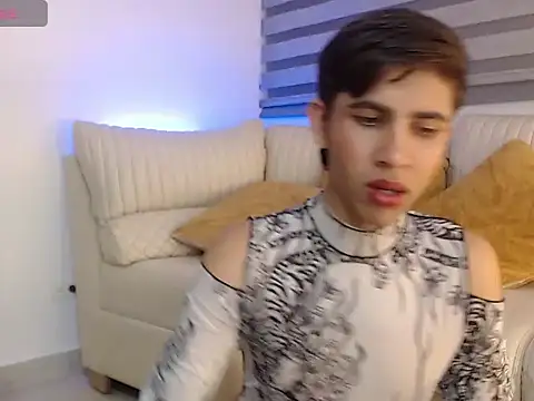 joshua saenz  online show from 07.04.26