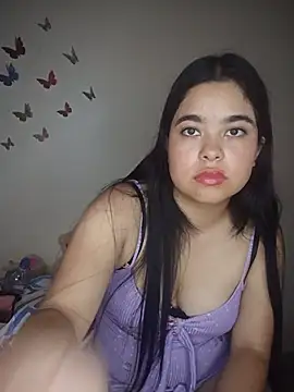Snapshot of MiiaHott_W chatting on 05.24.26 MiiaHott W online show from 05.24.26