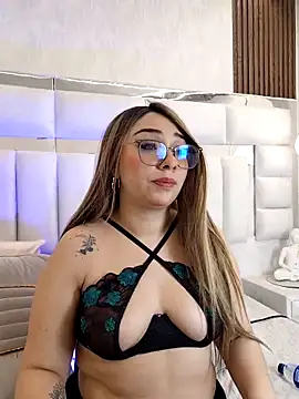 Snapshot of bella_lanna chatting on 05.15.26 bella lanna online show from 05.15.26