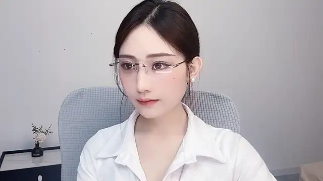 Snapshot of _222Mia chatting on 05.25.26 222Mia online show from 05.25.26