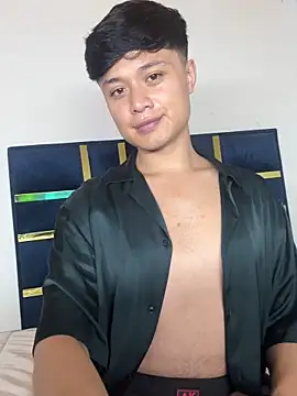 Snapshot of Toyboyy16 chatting on 05.12.26 Toyboyy16 online show from 05.12.26