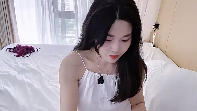 Snapshot of Emma_qiqi chatting on 05.20.26 Emma qiqi online show from 05.20.26